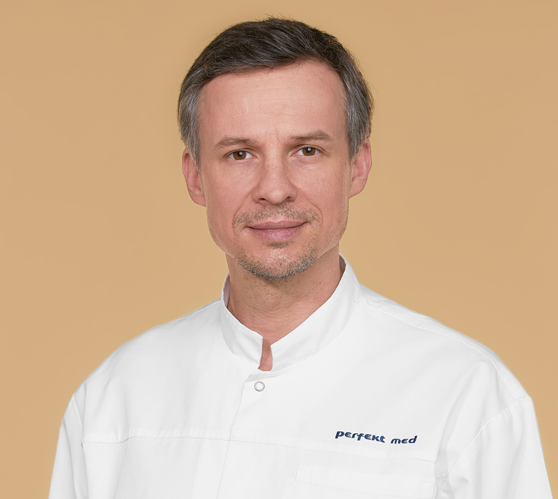 Dr Bartosz Bujak